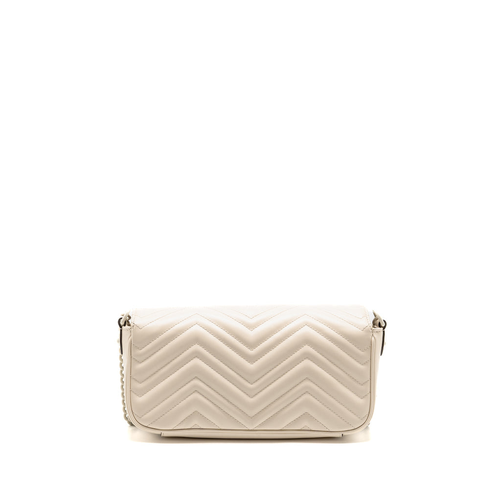 GUCCI MEDIUM GG MARMONT SHOULDER BAG WHITE MATELASSE CHEVRON LEATHER WITH WHITE HARDWARE