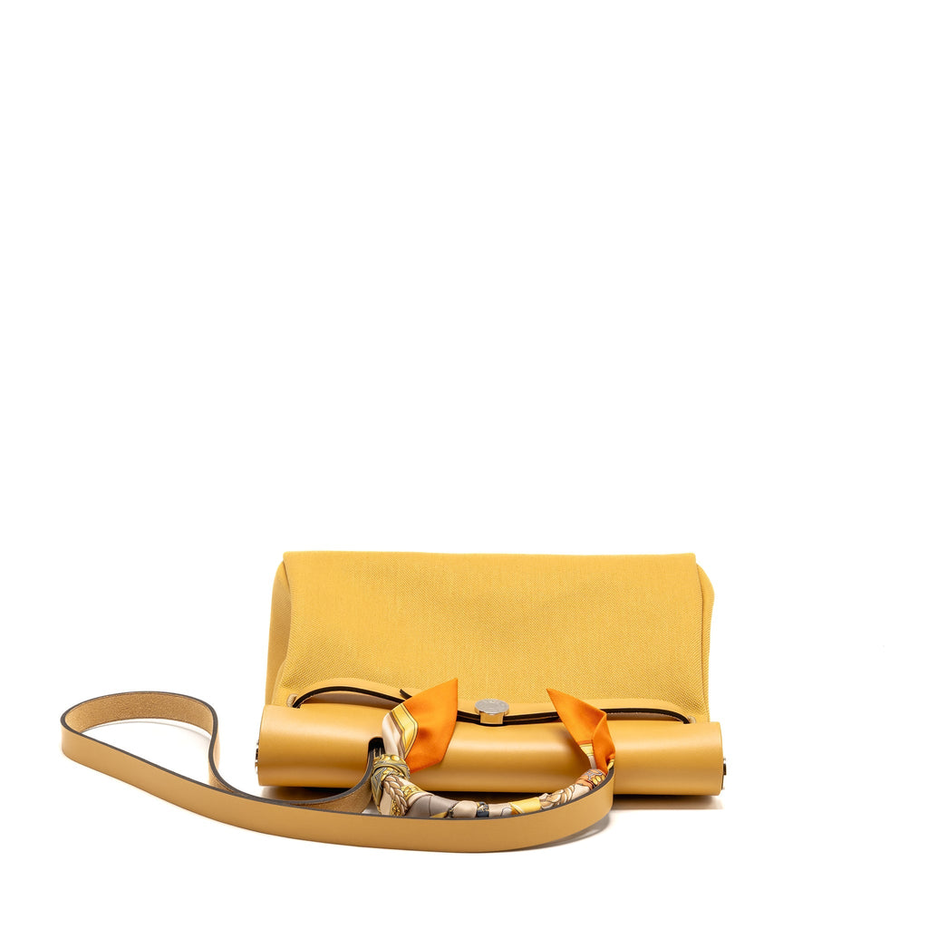 Hermes Herbag 31 Zip Bag CANVAS/HUNTER LEATHER Paille SHW