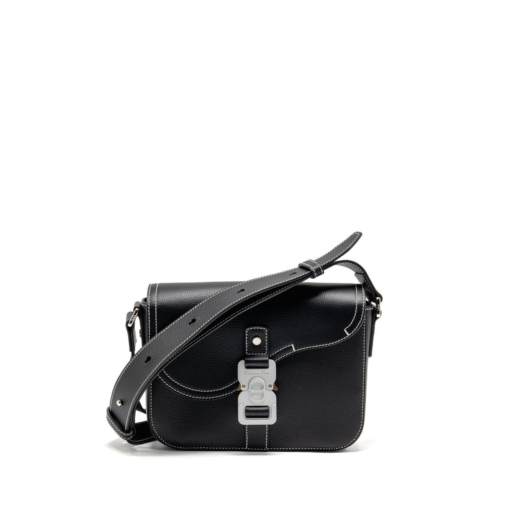 DIOR MEDIUM SADDLE FLAP MESSENGER BAG GRAINED CALFSKIN BLACK GHW