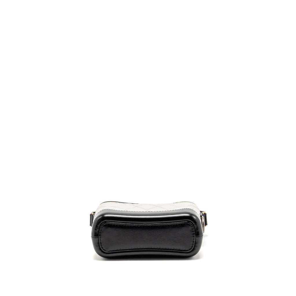 CHANEL SMALL GABRIELLE HOBO BAG AGED CALFSKIN WHITE/BLACK MULTICOLOUR HARDWARE
