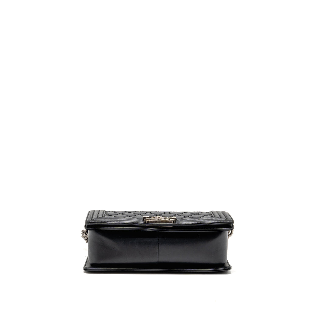 CHANEL MEDIUM BOY BAG CALFSKIN BLACK RUTHENIUM SHW