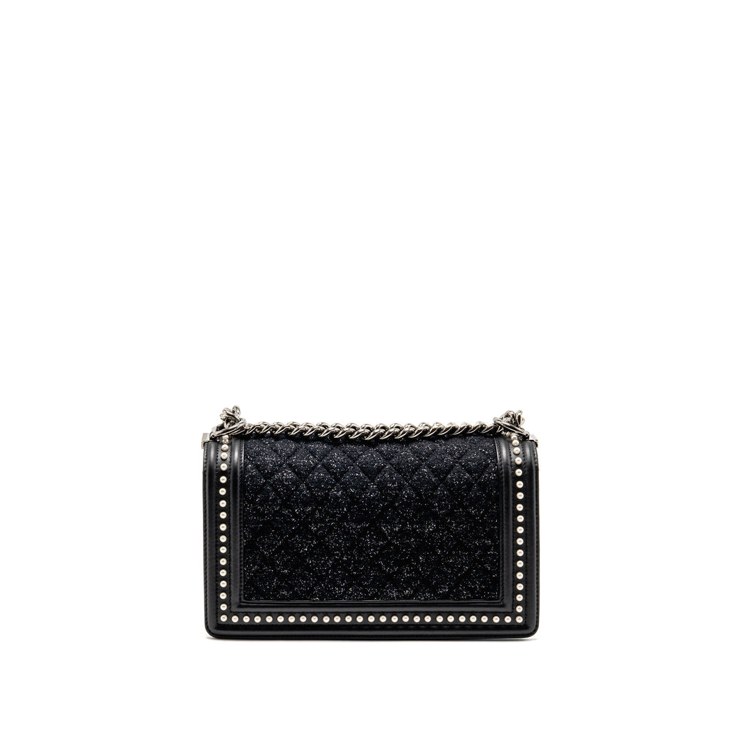 Chanel Medium boy bag fabric / lambskin black SHW