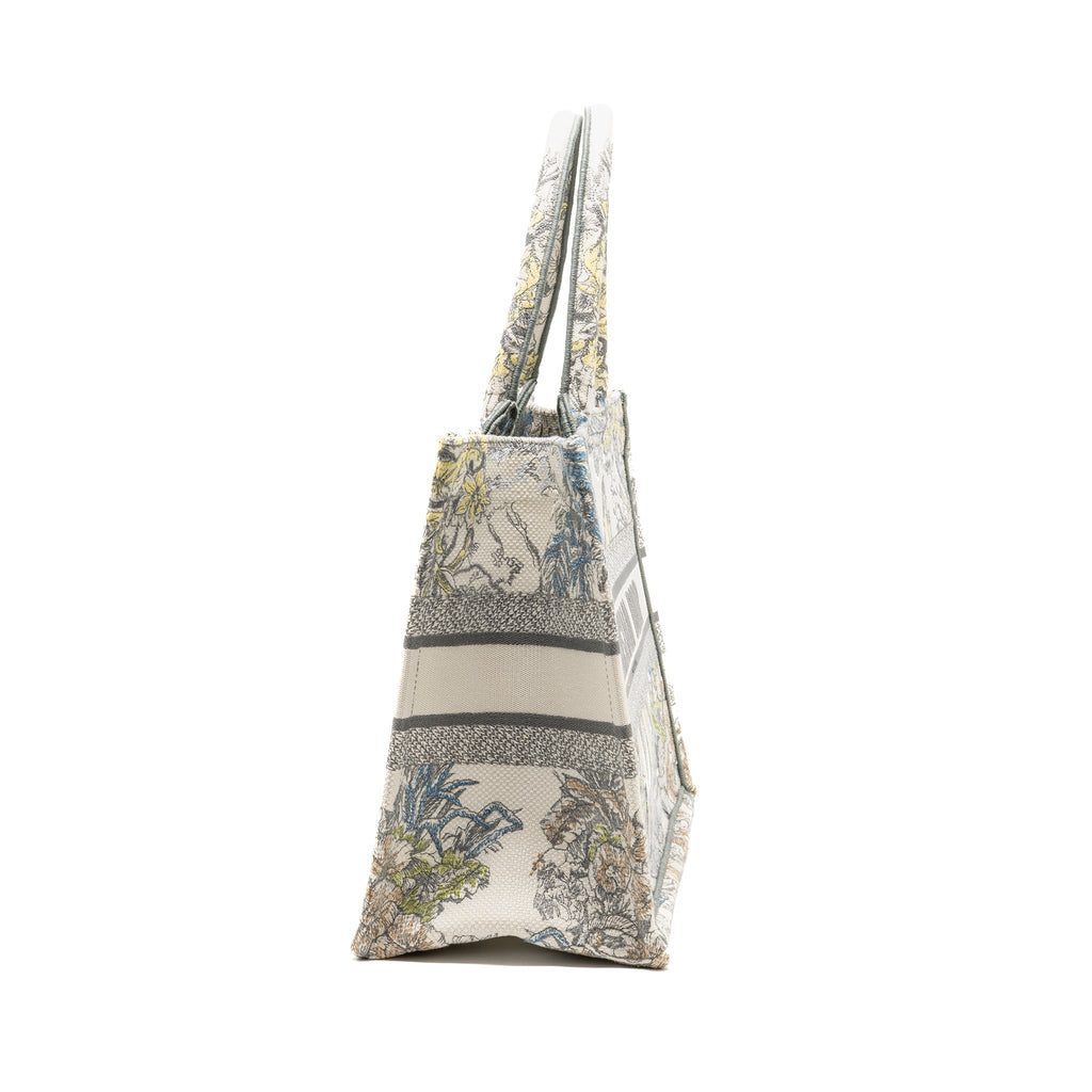 Dior Medium Book Tote Rêve D'Infini Embroidery Canvas Multicolour