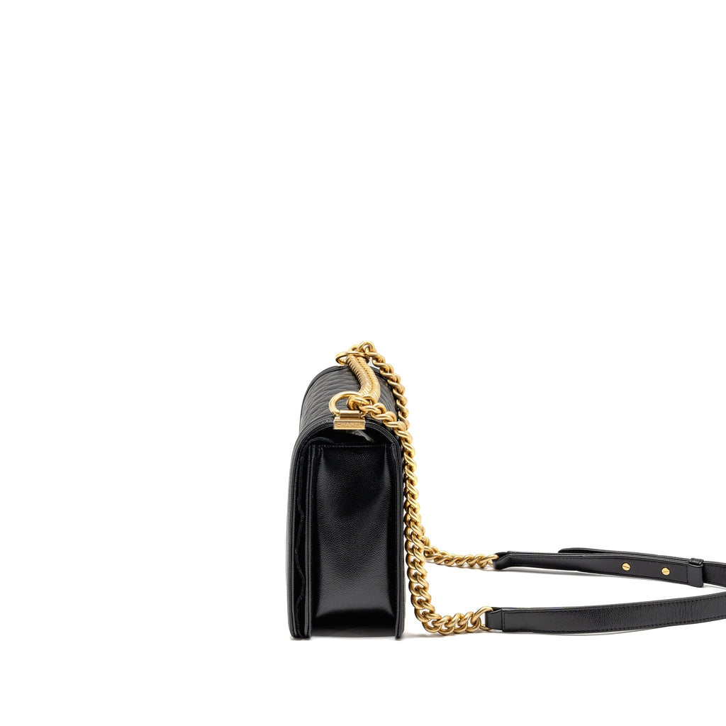 CHANEL NEW MEDIUM BOY BAG CAVIAR BLACK GHW (MICROCHIP)
