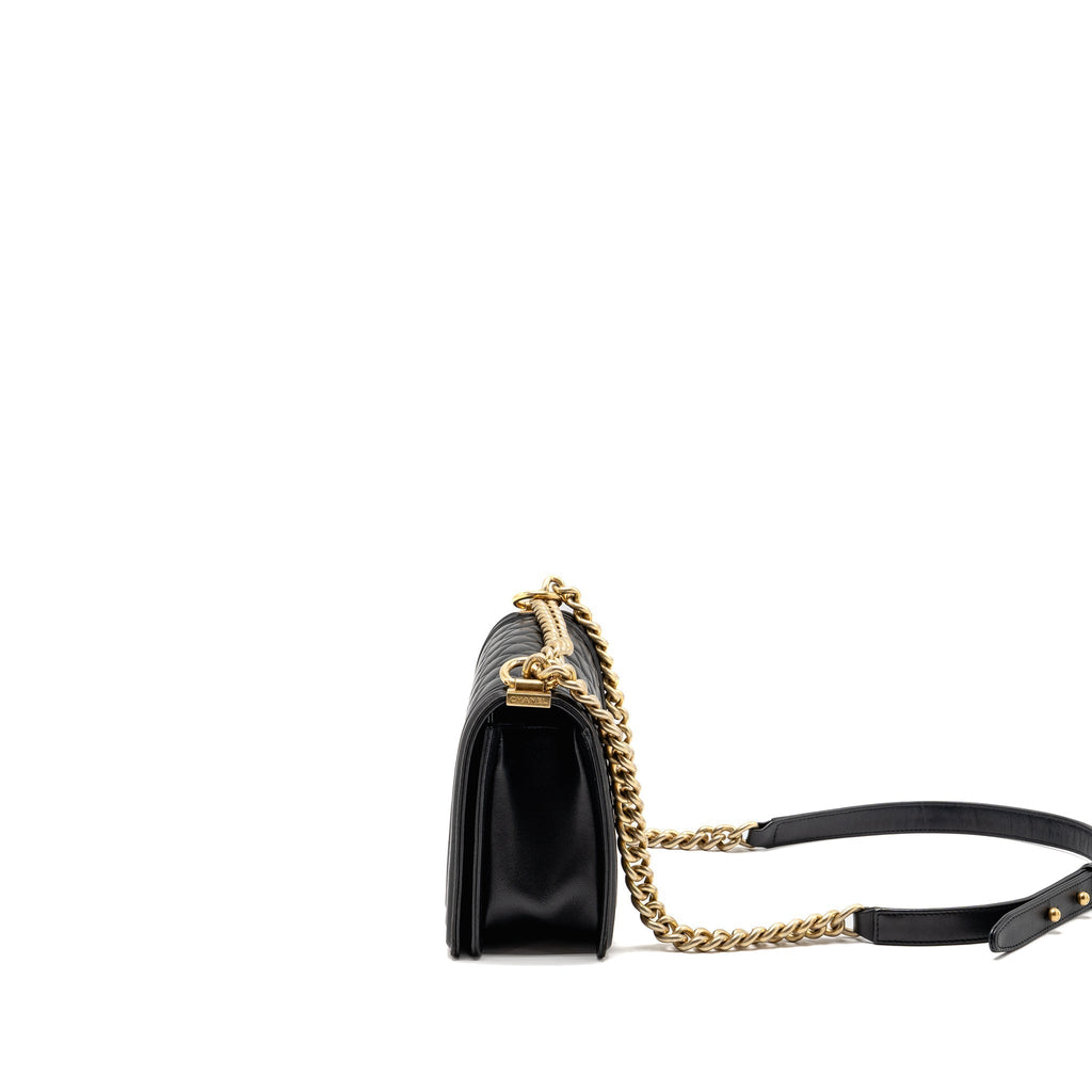 CHANEL MEDIUM BOY BAG LAMBSKIN BLACK GHW