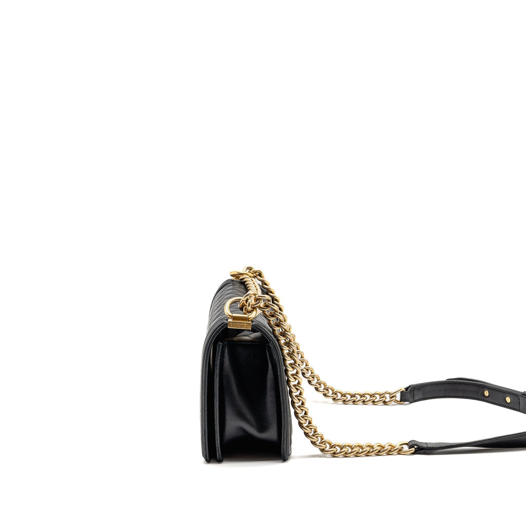 CHANEL MEDIUM BOY BAG LAMBSKIN BLACK GHW