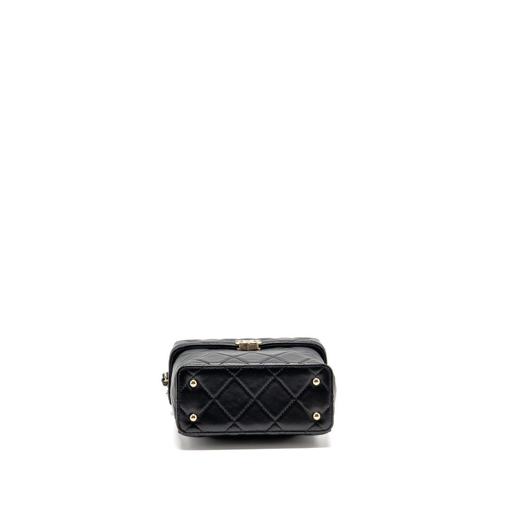 CHANEL FLAP VANITY WITH CHAIN LAMBSKIN BLACK LGWH (MICROCHIP)