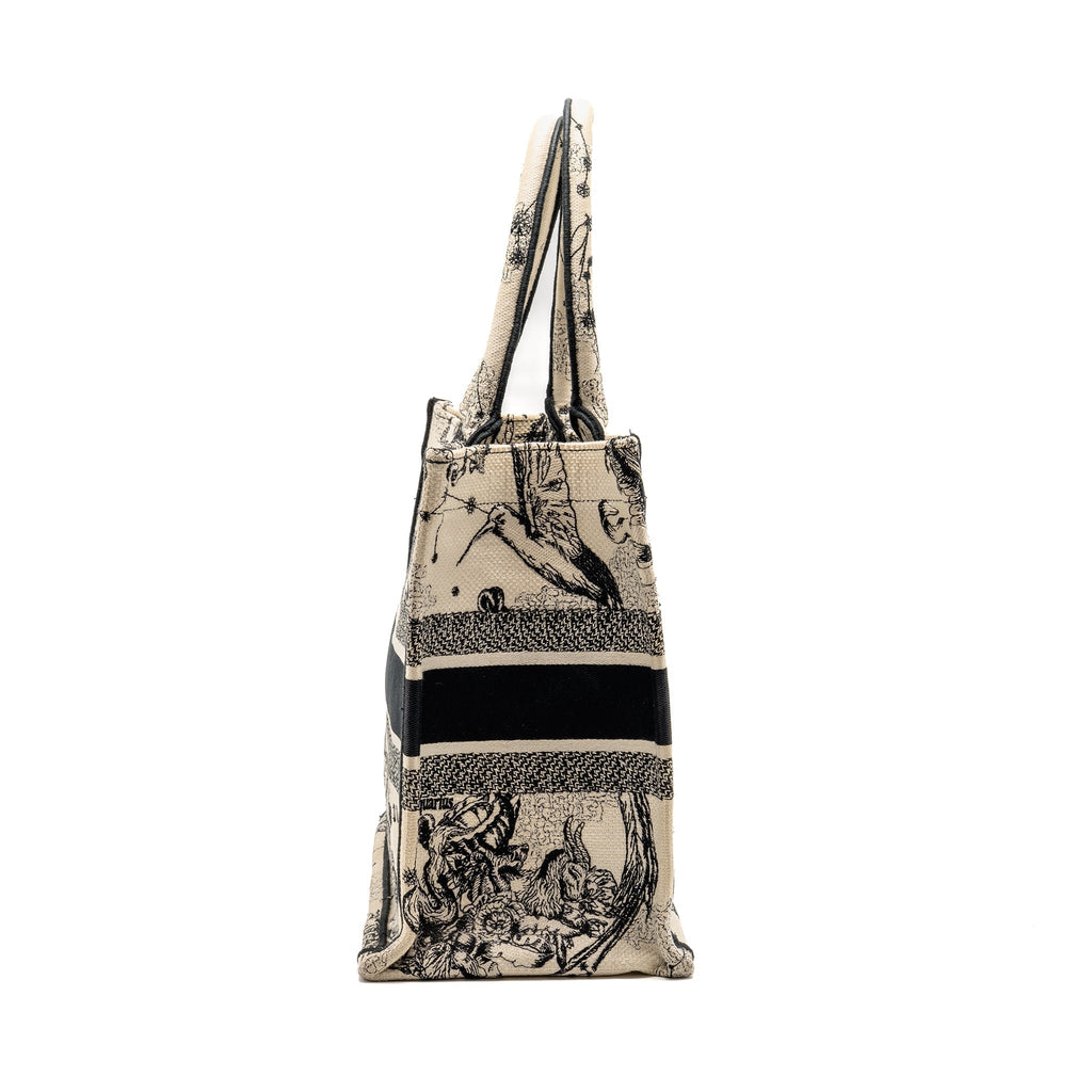 Dior medium book tote toile de jouy embroidery canvas White / Black