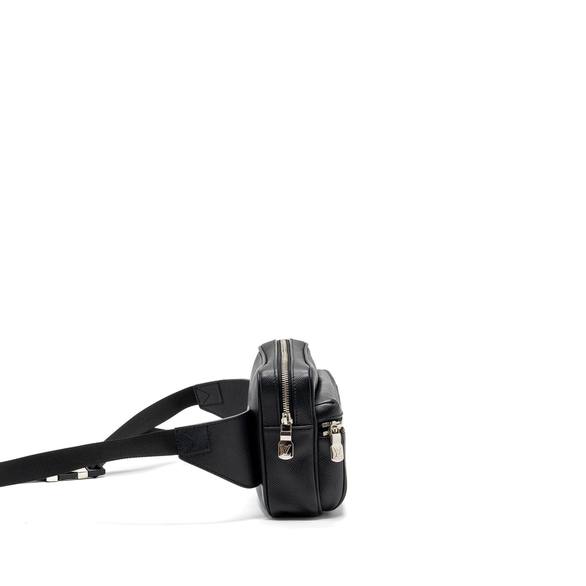 LOUIS VUITTON TAIGA BUM BAG OUTDOOR LEATHER BLACK SHW