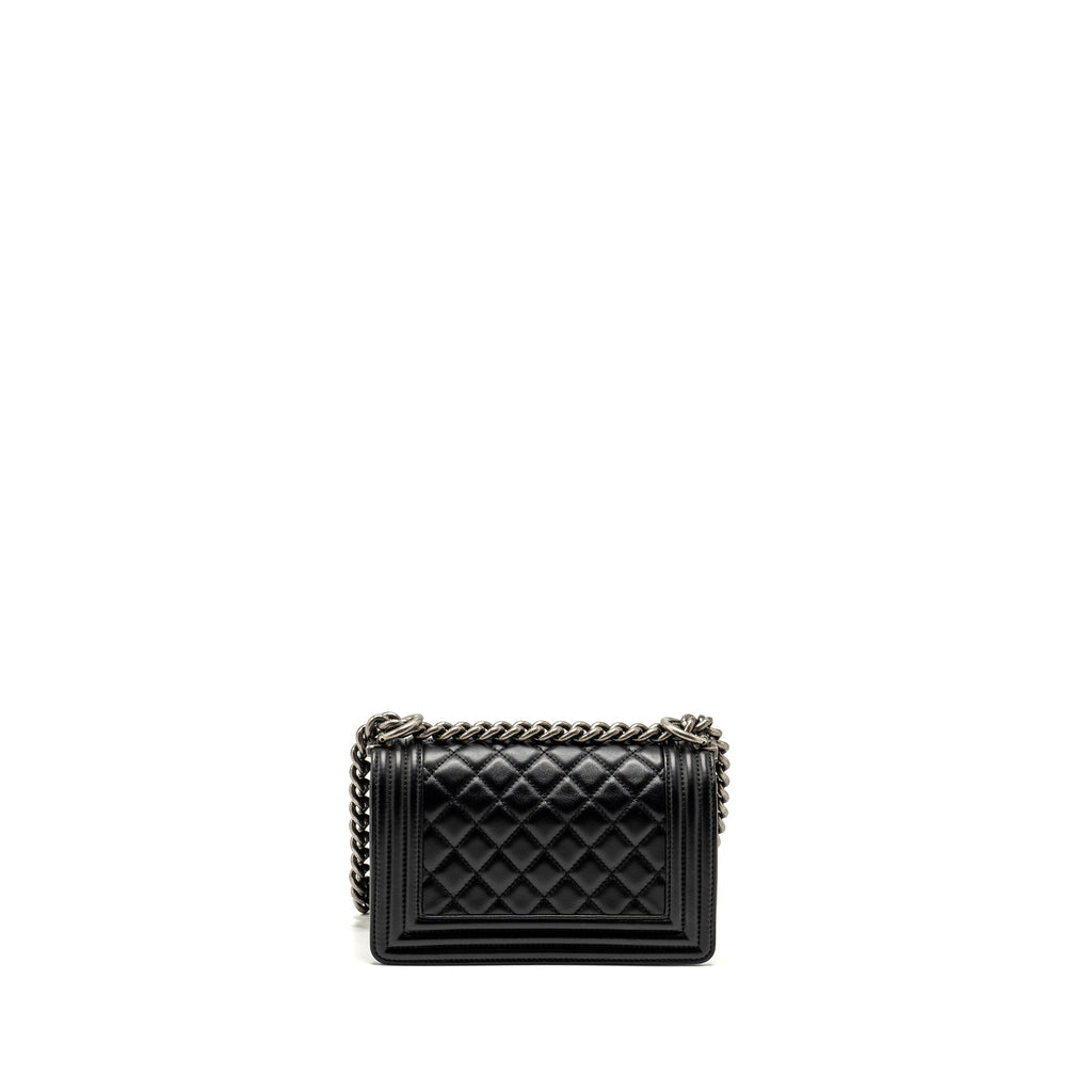 CHANEL SMALL BOY BAG CALFSKIN BLACK RUTHENIUM HARDWARE (MICROCHIP)