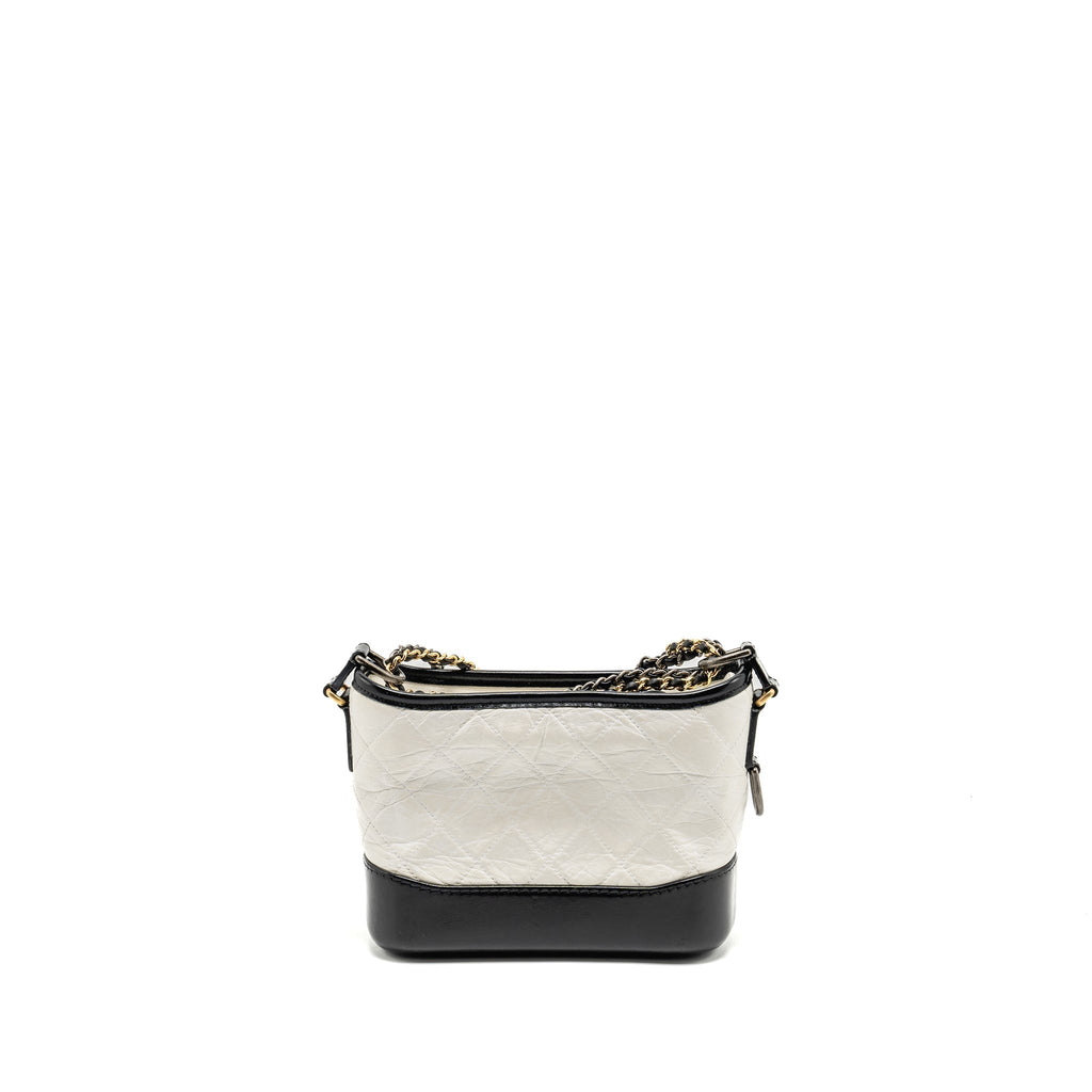 CHANEL SMALL GABRIELLE HOBO BAG AGED CALFSKIN WHITE/BLACK MULTICOLOUR HARDWARE