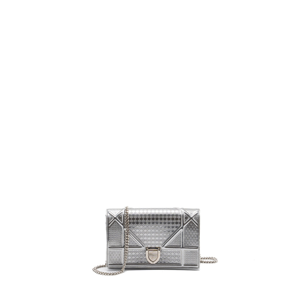 DIOR DIORAMA WALLET ON CHAIN PATENT METALLIC SILVER SHW