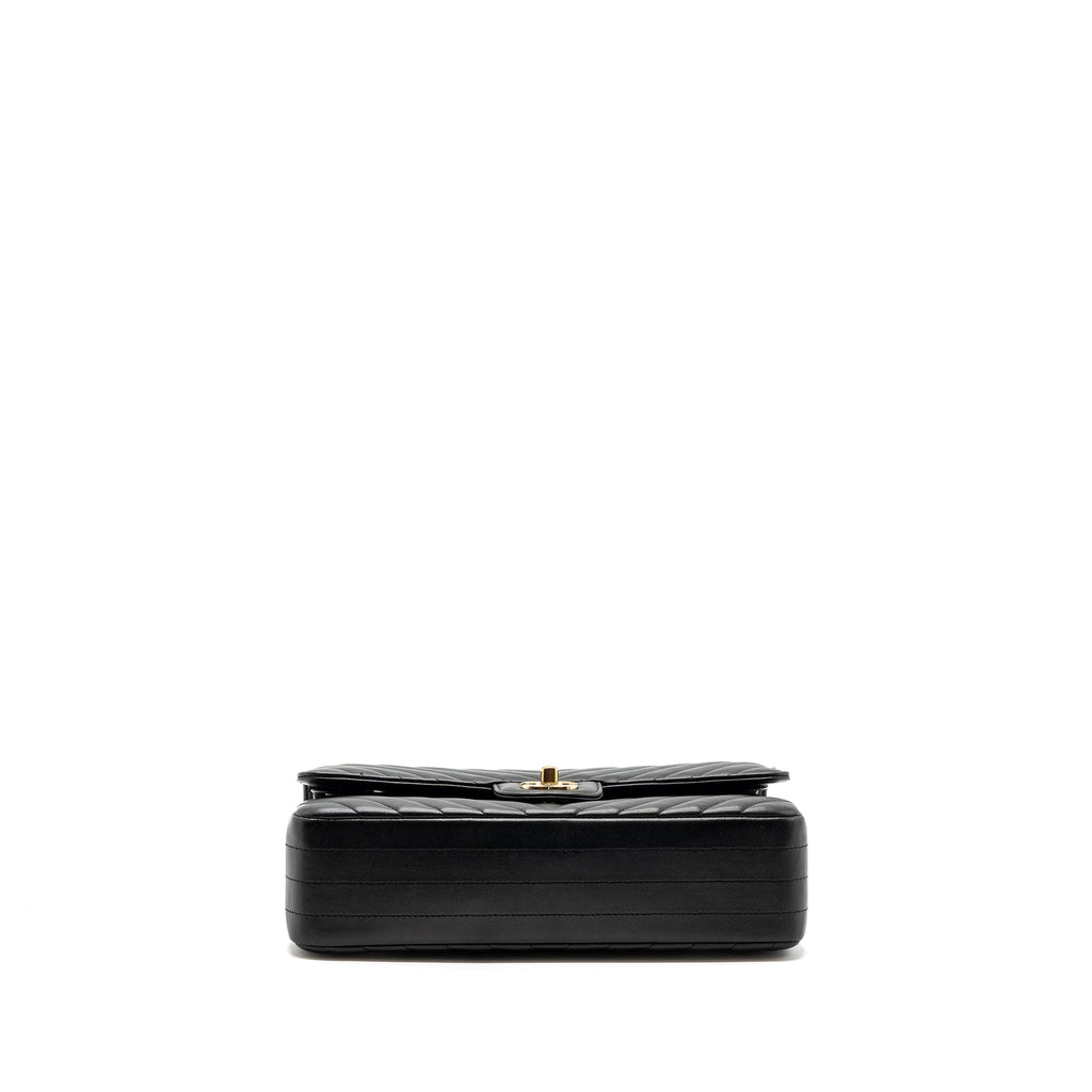 CHANEL MEDIUM CLASSIC DOUBLE FLAP BAG LAMBSKIN CHEVRON BLACK LGHW