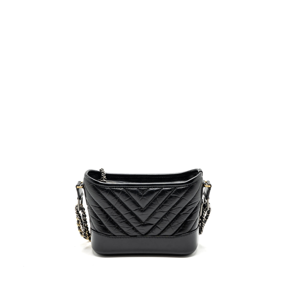 CHANEL SMALL GABRIELLE HOBO BAG CHEVRON AGED CALFSKIN BLACK MULTICOLOUR HARDWARE