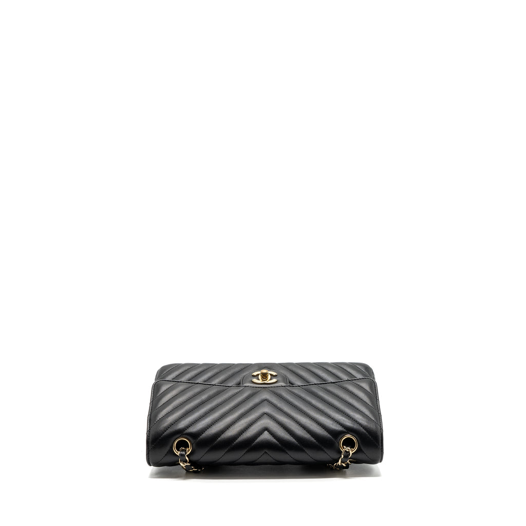 CHANEL MEDIUM CLASSIC DOUBLE FLAP BAG LAMBSKIN CHEVRON BLACK LGHW
