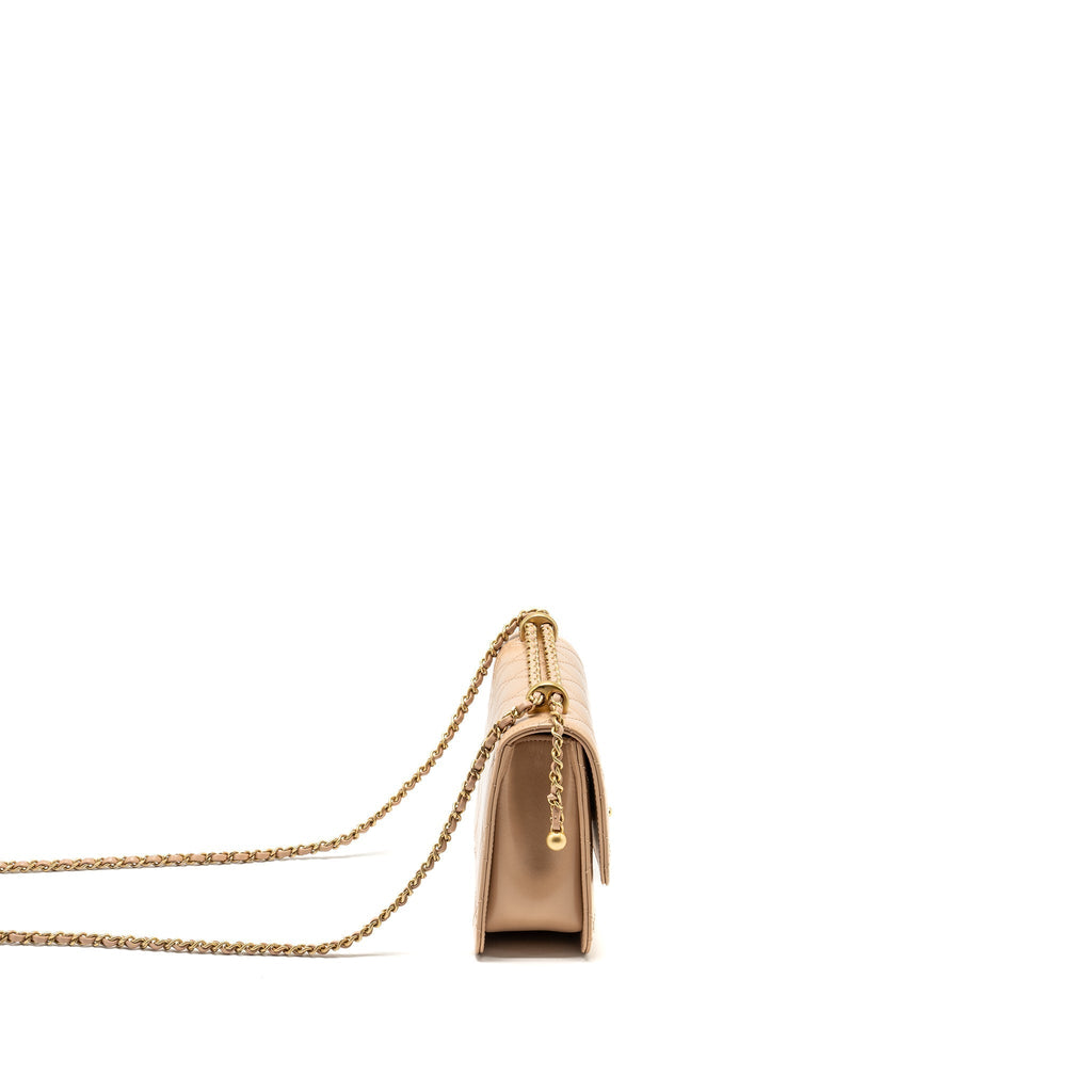 CHANEL 21A GOLD CRUSH FLAP BAG CALFSKIN BEIGE GHW (MICROCHIP)