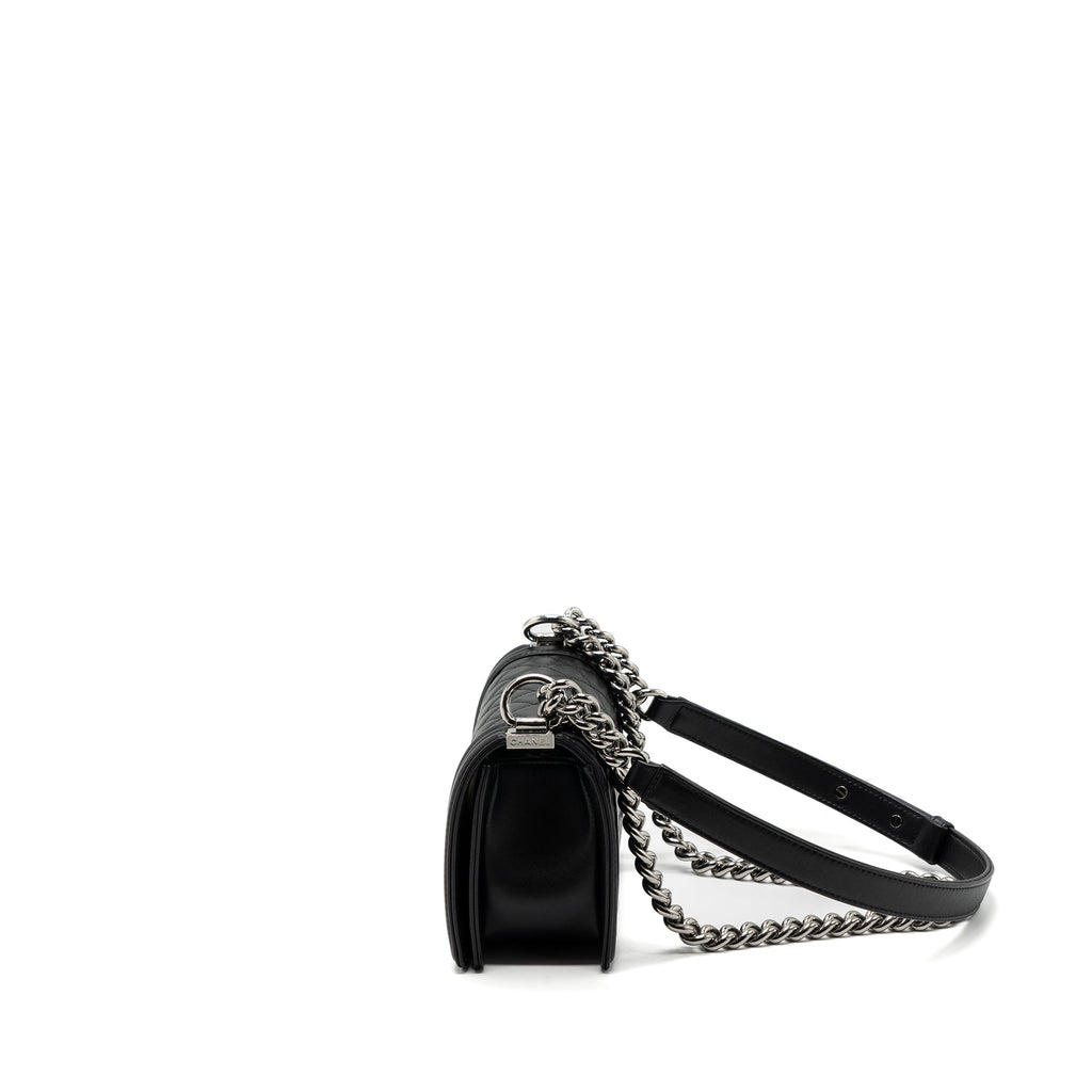 CHANEL SMALL BOY BAG CALFSKIN BLACK SHW (MICROCHIP)