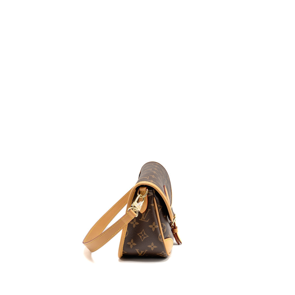 LOUIS VUITTON DIANE BAG MONOGRAM CANVAS GHW