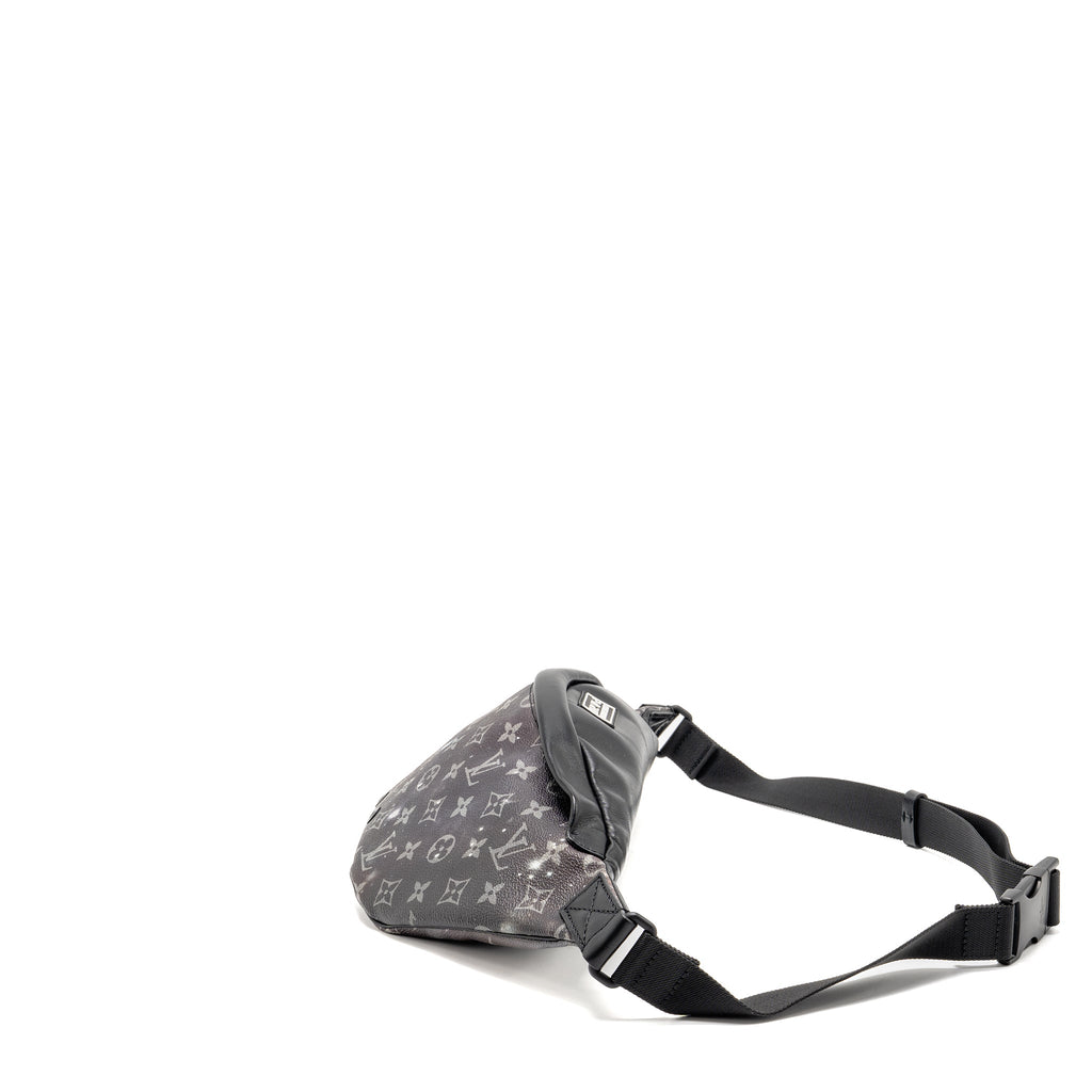 LOUIS VUITTON DISCOVERY BUM BAG MONOGRAM BLACK/ SILVER BLACK HARDWARE