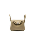 HERMES LINDY 26 CLEMENCE 8Q BEIGE MARFA SHW