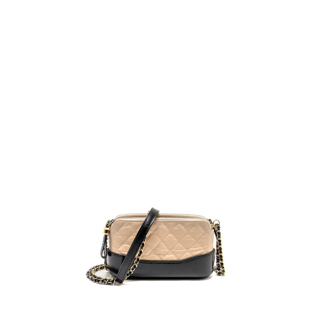 CHANEL GABRIELLE DOUBLE ZIP CLUTCH ON CHAIN AGED CALFSKIN BEIGE/BLACK MULTICOLOUR HARDWARE