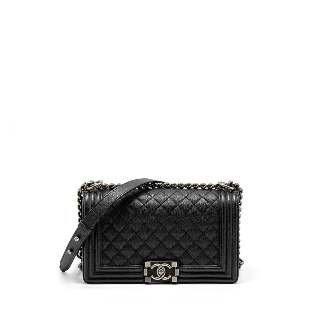 CHANEL MEDIUM BOY BAG GRAINED CALFSKIN BLACK RUTHENIUM HARDWARE