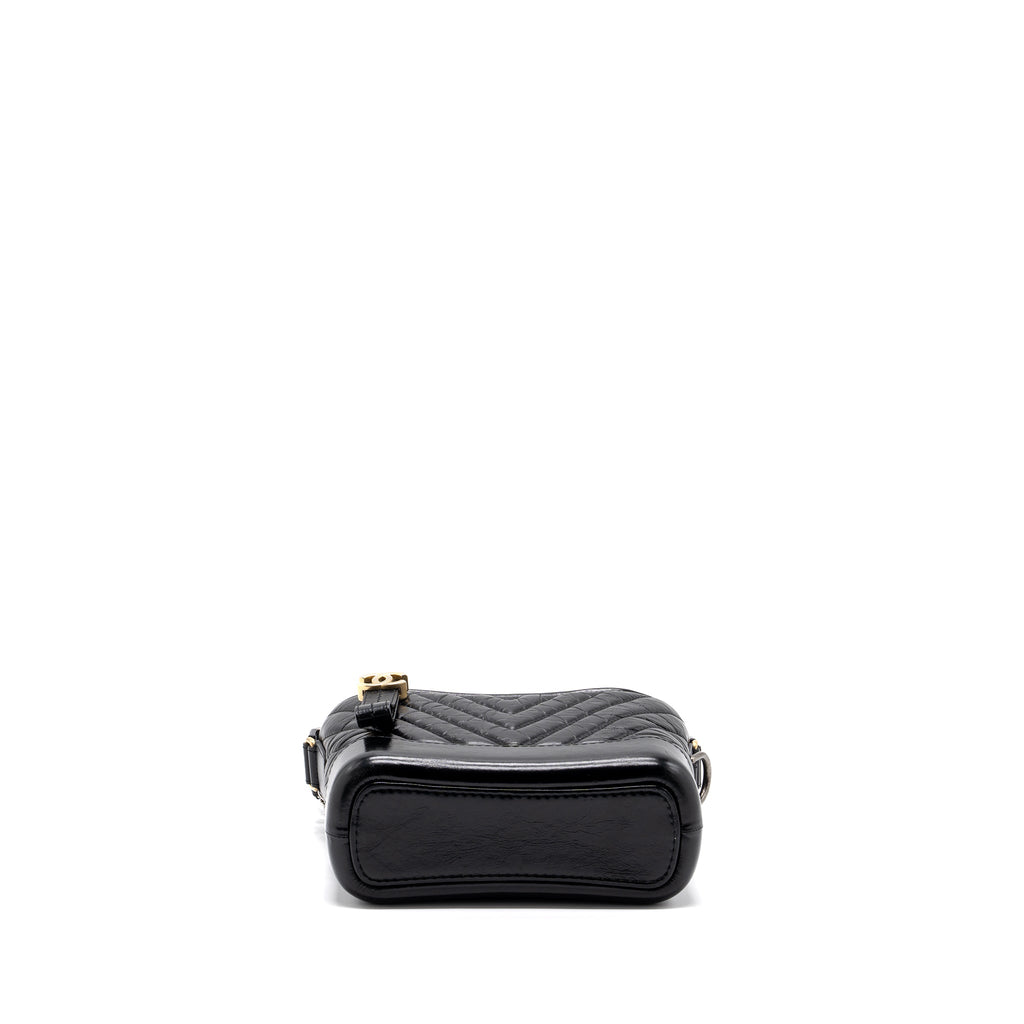 CHANEL SMALL GABRIELLE HOBO BAG CHEVRON AGED CALFSKIN BLACK MULTICOLOUR HARDWARE
