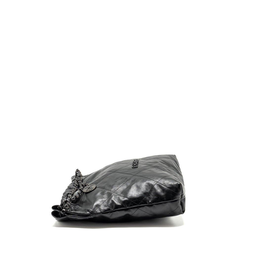 CHANEL MEDIUM 22 BAG CALFSKIN SO BLACK (MICROCHIP)