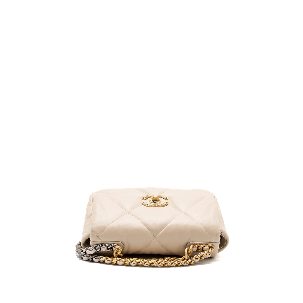CHANEL SMALL 19 BAG GOATSKIN LIGHT BEIGE MULTICOLOUR HARDWARE