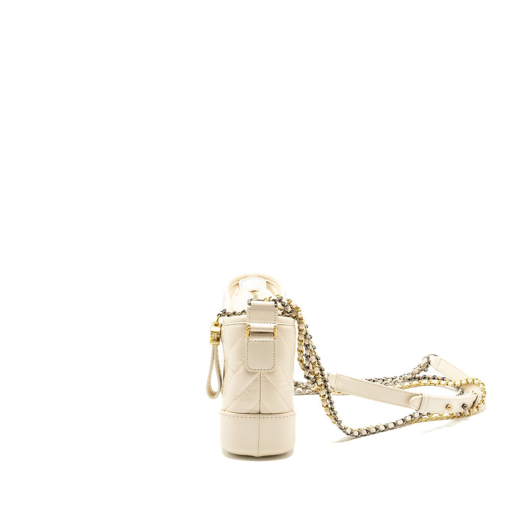 CHANEL SMALL CHEVRON GABRIELLE HOBO BAG CALFSKIN WHITE MULTICOLOUR HARDWARE