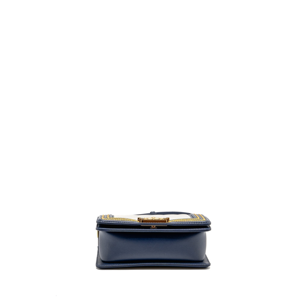 CHANEL SMALL CHEVRON BOY BAG CALFSKIN WHITE/NAVY GHW