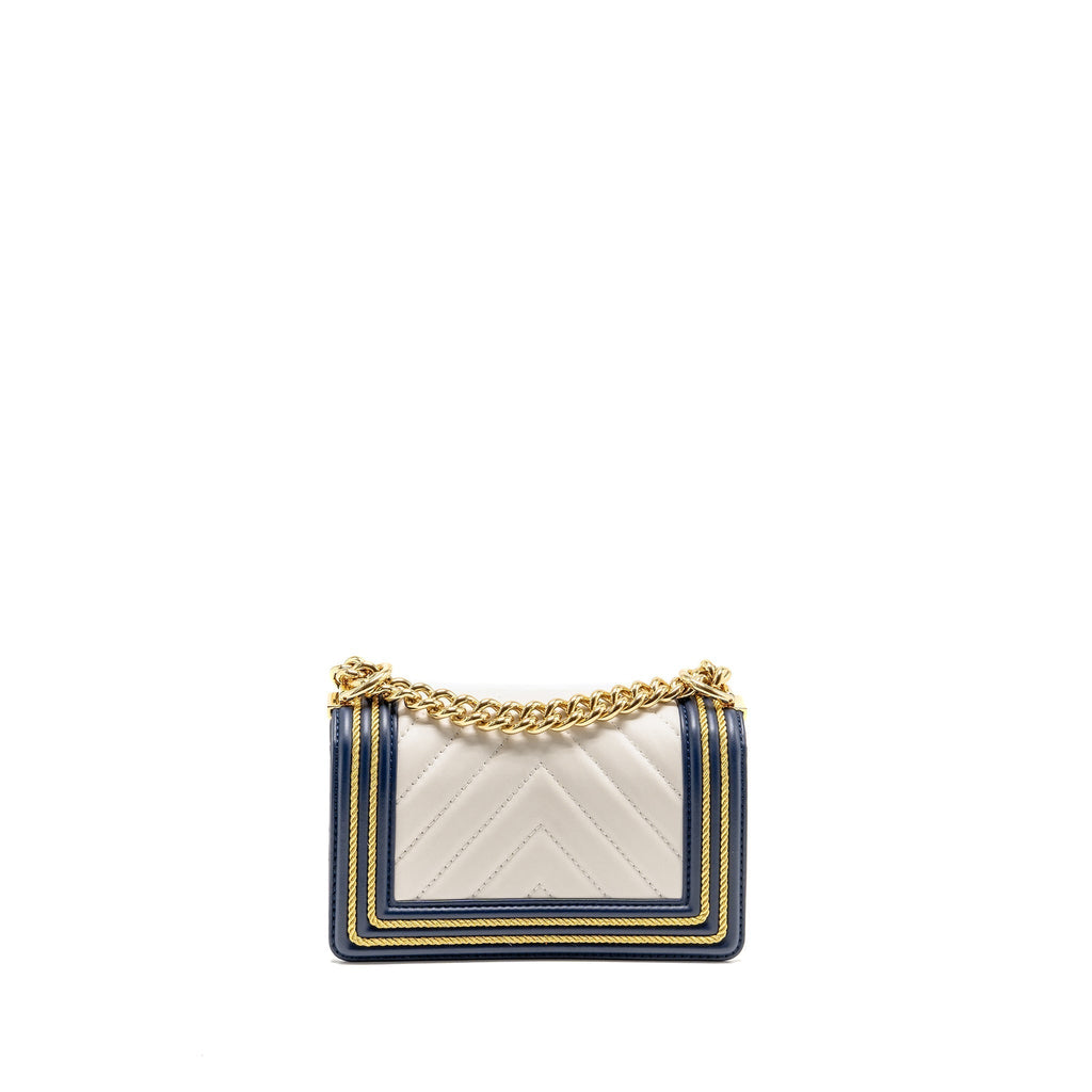 CHANEL SMALL CHEVRON BOY BAG CALFSKIN WHITE/NAVY GHW