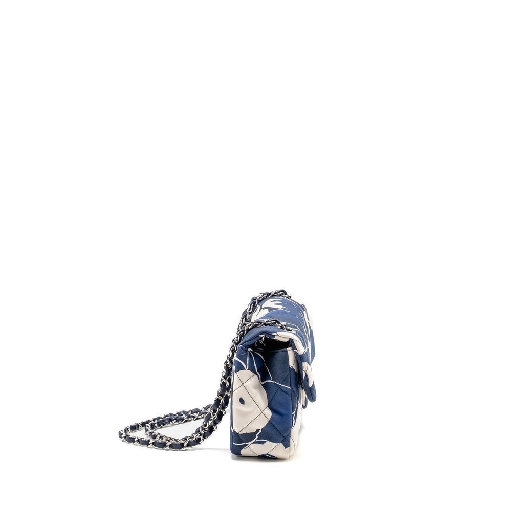 CHANEL MEDIUM LIMITED EDITION FLORA PRINTED CLASSIC FLAP BAG SILK BLUE/WHITE SHW (MICROCHIP)