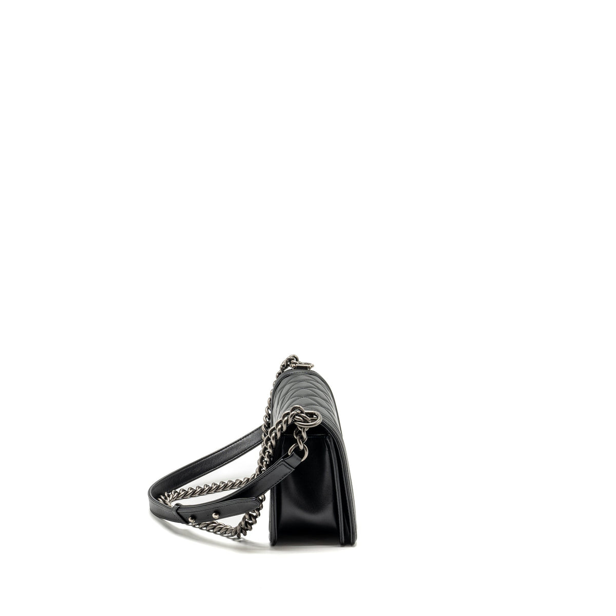 CHANEL MEDIUM BOY BAG CALFSKIN BLACK RUTHENIUM HARDWARE