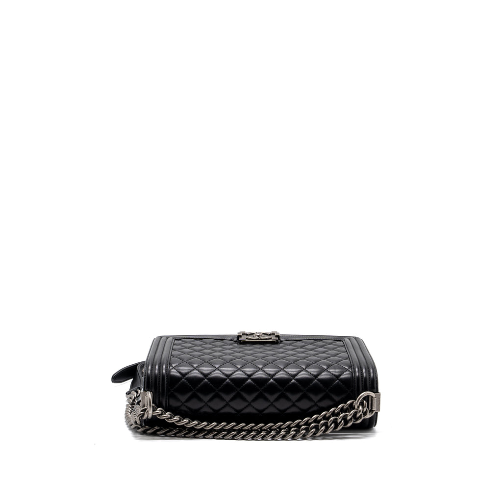 CHANEL NEW MEDIUM BOY BAG LAMBSKIN BLACK RUTHENIUM HARDWARE