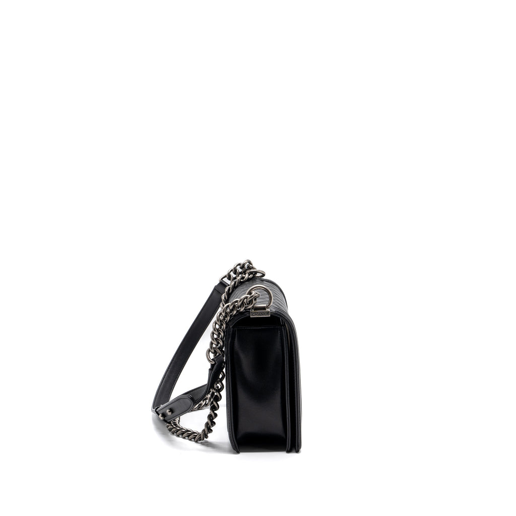 CHANEL NEW MEDIUM BOY BAG LAMBSKIN BLACK RUTHENIUM HARDWARE