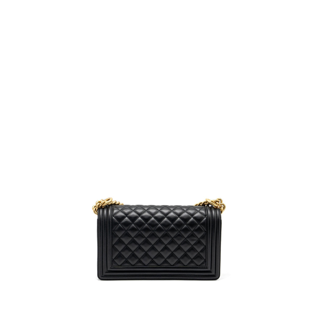 CHANEL MEDIUM BOY BAG SMOOTH CALFSKIN BLACK GHW (MICROCHIP)
