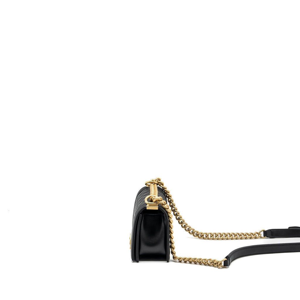 CHANEL SMALL BOY BAG SMOOTH CALFSKIN BLACK GHW(MICROCHIP)