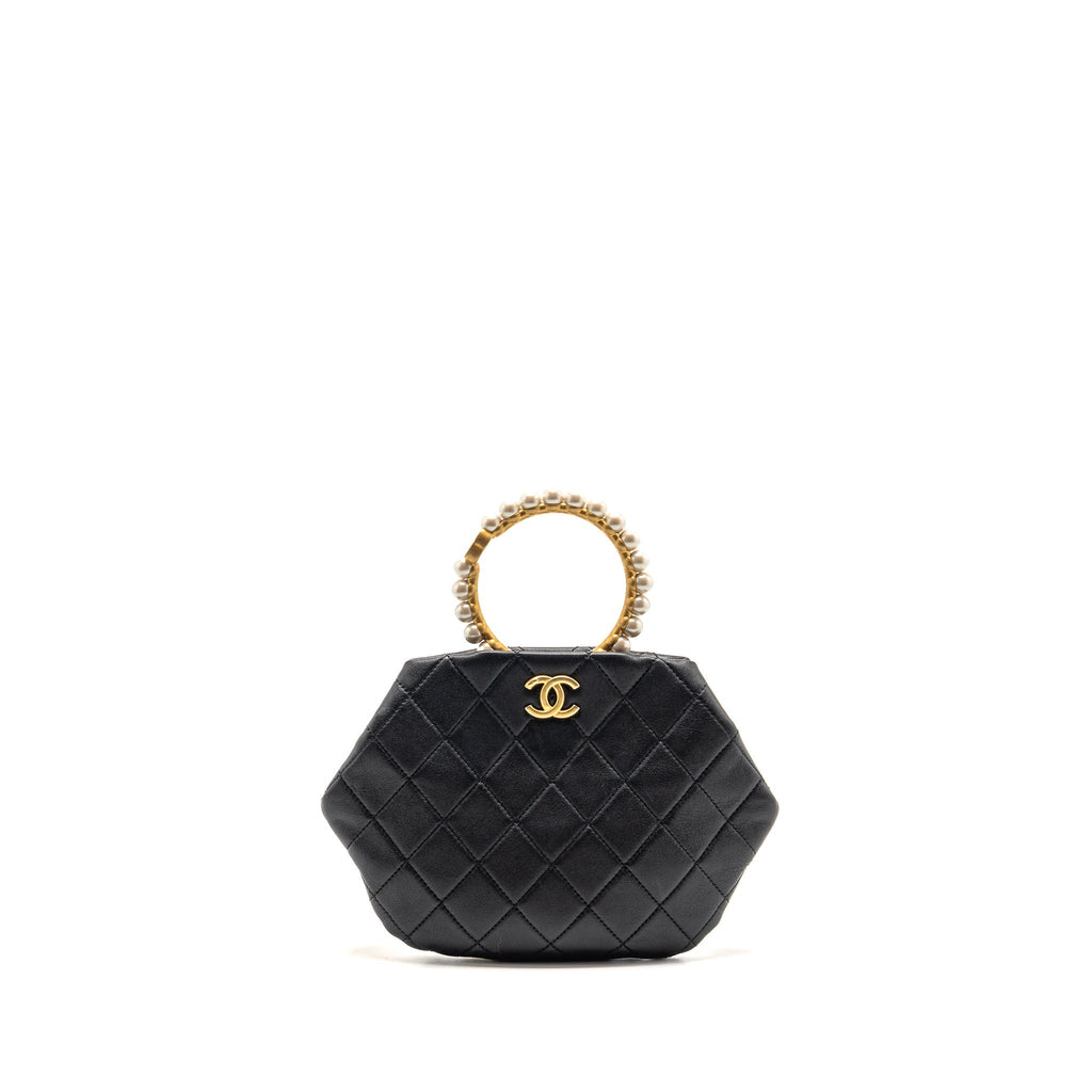 Chanel Pearl Crown Handle Clutch Lambskin Black GHW (Microchip)