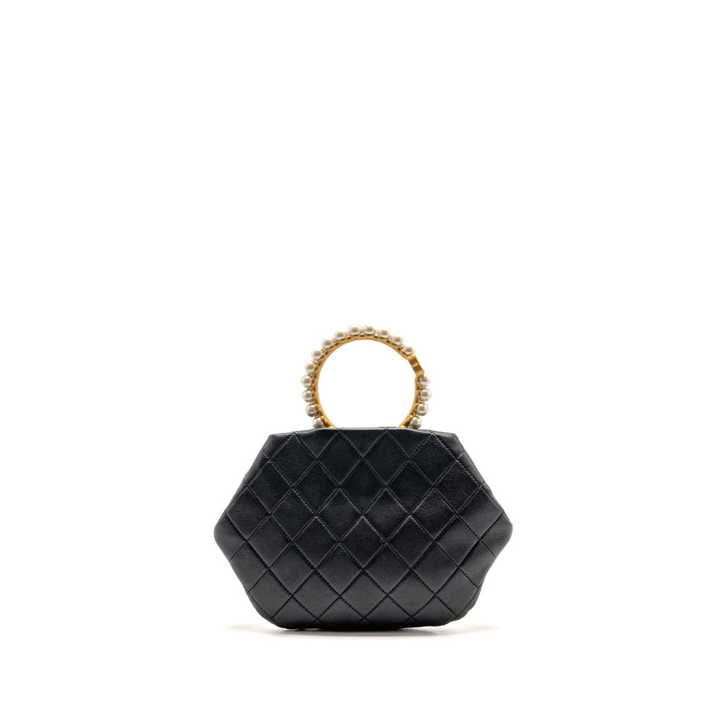 Chanel Pearl Crown Handle Clutch Lambskin Black GHW (Microchip)
