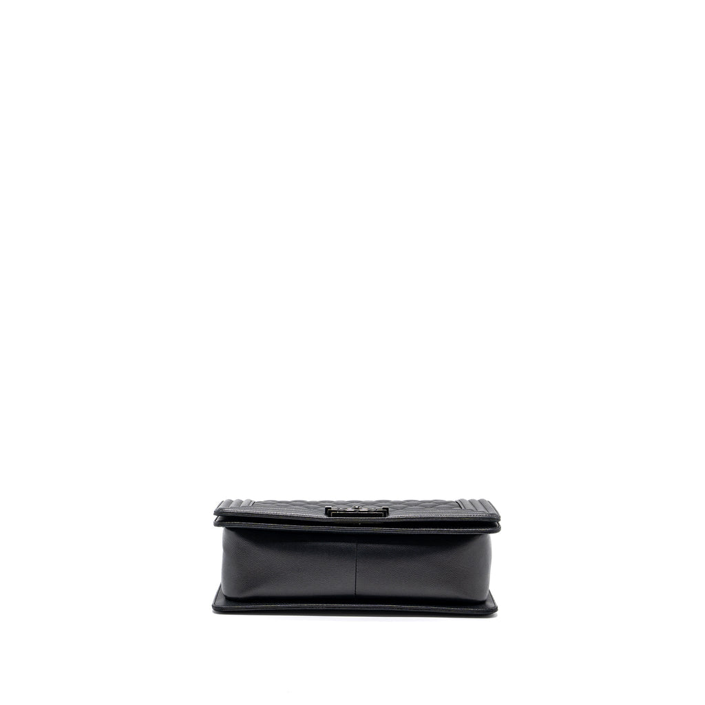 CHANEL MEDIUM BOY BAG CAVIAR SO BLACK BLACK HARDWARE