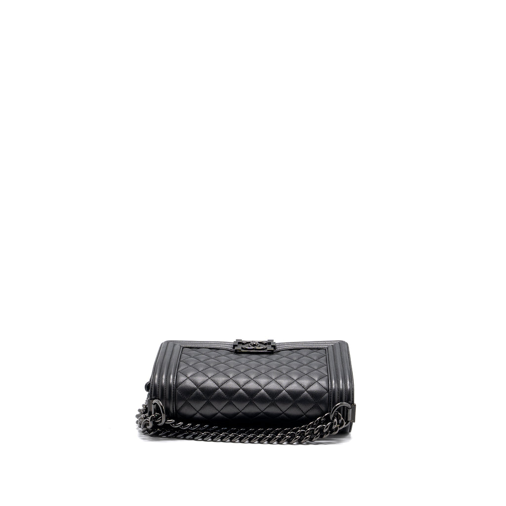 CHANEL MEDIUM BOY BAG CAVIAR SO BLACK BLACK HARDWARE