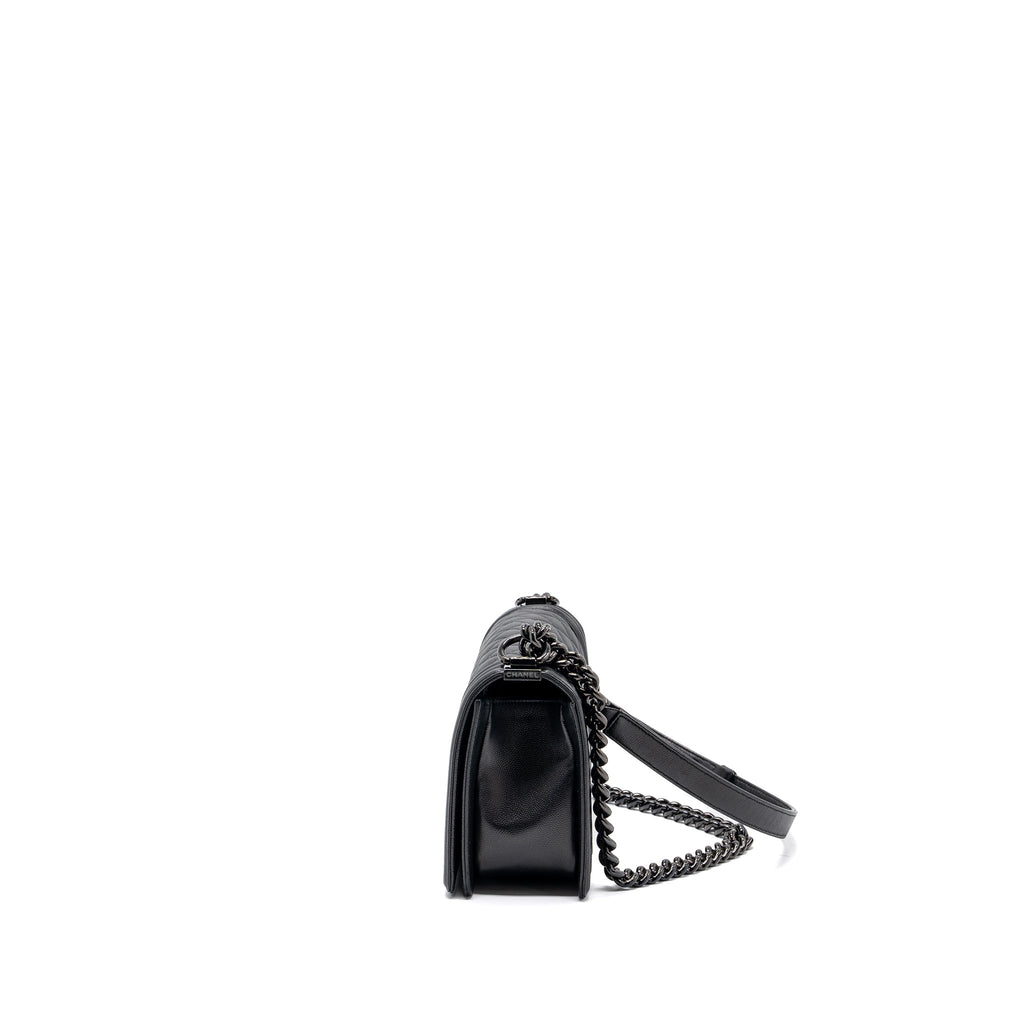 CHANEL MEDIUM BOY BAG CAVIAR SO BLACK BLACK HARDWARE