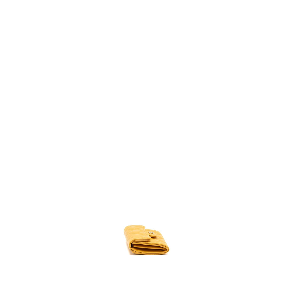 CHANEL CLASSIC FLAP CARD HOLDER CAVIAR YELLOW LGHW (MIRCOCHIP)