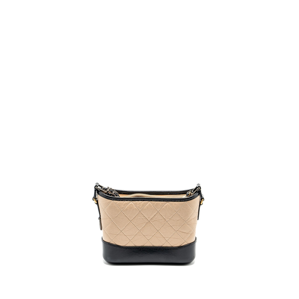 CHANEL SMALL GABRIELLE HOBO BAG AGED CALFSKIN BEIGE/BLACK MULTICOLOUR HARDWARE