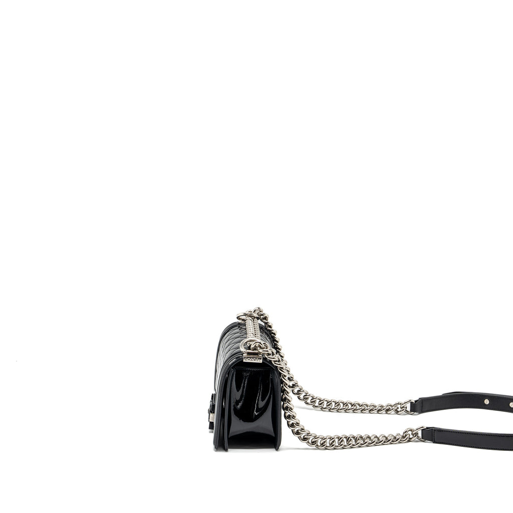 CHANEL SMALL BOY BAG PATENT BLACK MULTICOLOUR HARDWARE