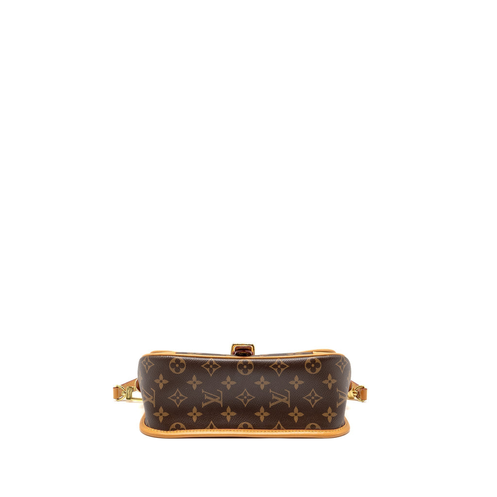 LOUIS VUITTON DIANE BAG MONOGRAM CANVAS GHW