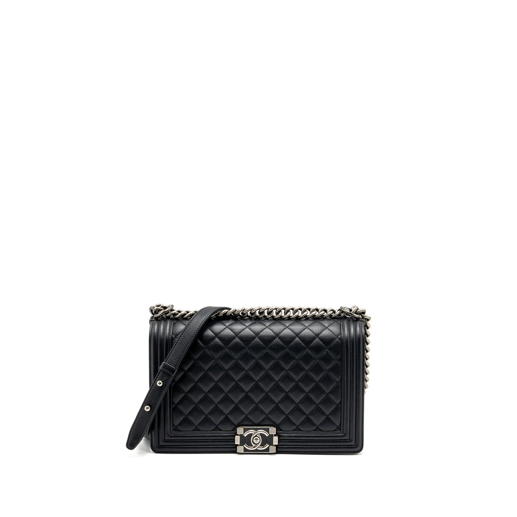 CHANEL NEW MEDIUM BOY BAG SMOOTH CALFSKIN BLACK RUTHENIUM HARDWARE