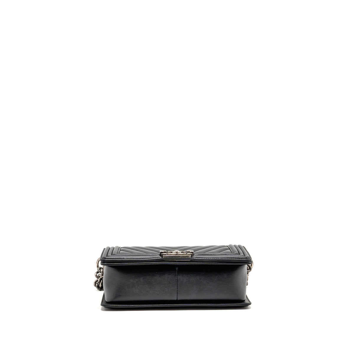 CHANEL CHEVRON MEDIUM BOY BAG CALFSKIN BLACK RUTHENIUM SHW