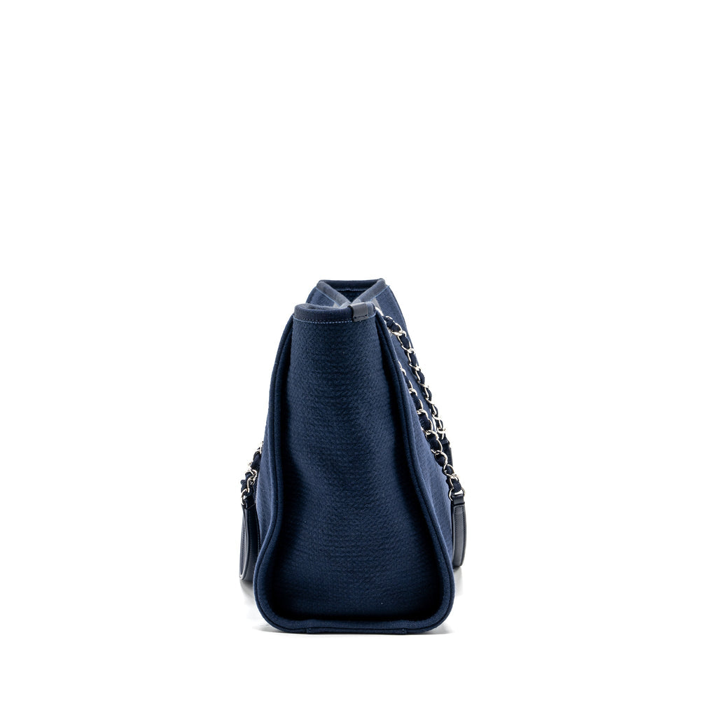 CHANEL DEAUVILLE TOTE BAG CANVAS NAVY SHW (MICROCHIP)
